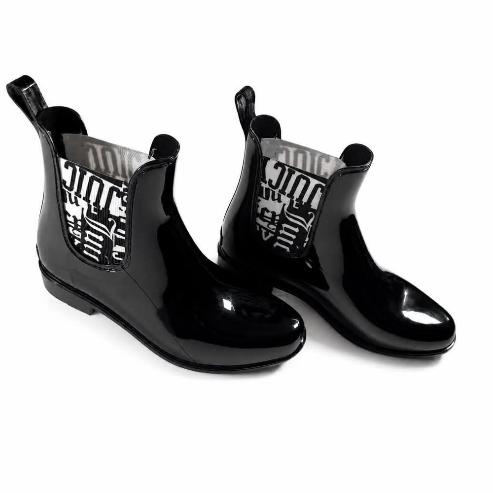 JUICY COUTURE Rain Boots Womens 7 Black Patent Ankle Chelsea Booties Logo NWOT